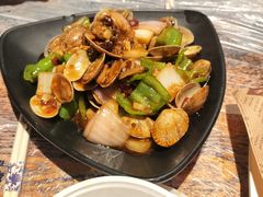 -老街烧烤大排档·地道湖北菜·龙虾馆(汉口火车站店)