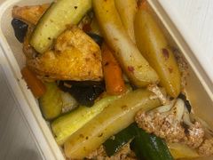 山城麻辣素香锅-轻蔬不用等·素食(江苏路店)