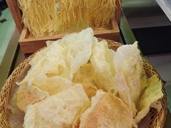 -洪氏嗨捞·广东猪肚鸡·椰子鸡火锅(西咸万象城店)