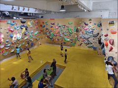 -问山MountQuest攀岩馆