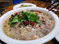 酸汤肥牛-无招牌