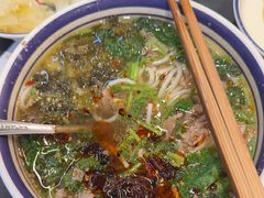 -云阿蛮云南生烫牛肉米线(奉贤路店)