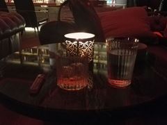 -饮湖威士忌鸡尾酒吧