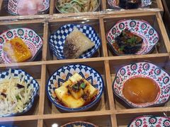 -阿瓦山寨·湘菜现炒·剁椒鱼头王(咸阳总店)