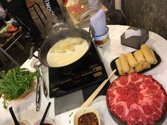 -鲜入围煮花胶鸡海鲜火锅