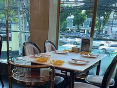 -光海鲜鱼翅餐厅(叻差拉披色路店)