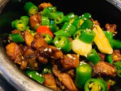 石锅辣子鸡-荣小馆(临海世纪花城店)