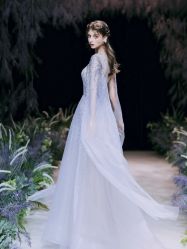 -不晚国际婚纱礼服