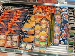 -VENCHI 闻绮(上海佛罗伦萨小镇店)