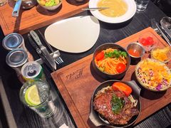 -Let'sBURGERplus·非常创意汉堡(三里屯店)