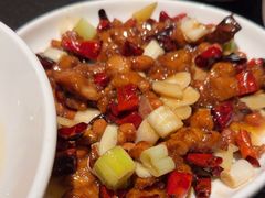 -万重锦·人文川菜馆(骡马市店)