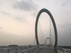 -南京眼步行桥