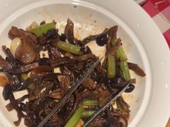 橄榄油炒三种蘑菇-西贝(深圳卓悦汇店)