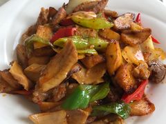 -三升美食城