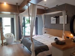 -闲隅江景艺术酒店(解放碑洪崖洞总店)