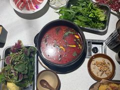-贵府酸汤牛肉火锅·贵州老字号(飞山街店)