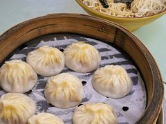 蟹黄汤包-食惠里小笼包面馆(越秀店)