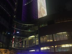 -白玉兰广场停车场