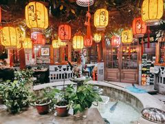 大堂-万里闯关东铁锅炖菜馆(高新旗舰店)