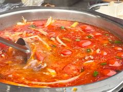 -黄利砖万峰林布依特色酸笋牛肉馆