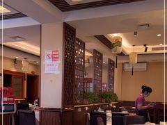 大堂-华盛园卷子王农家菜水库鱼