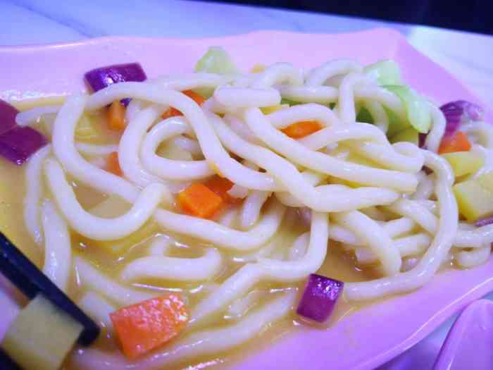 暮雪时光甜品自助-"打卡暮雪甜品时光自助店!就在临河街国商百.