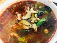 麻辣米线-子午路张记肉夹馍(翠华路店)