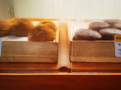 柜子里的面包-一鸣真鲜奶吧(余杭东莲店)