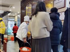 等位区-东泰祥生煎馆(陕西南路店)