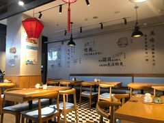 大堂-头壹号  羊汤·饸饹面·大油条(嘉华店)