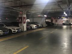 -万象城-停车场