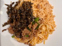 -渝信川菜 · 川味家常菜(财富购物中心店)