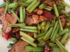 芹菜腊肉-牛八宝桂林米粉(八里庄店)