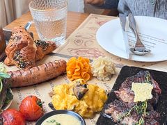 -Mark&Mars Restaurant