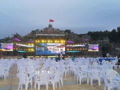 -雪山彩虹谷景区