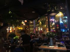 -临界音乐酒馆·小龙虾·江湖菜(华熙LIVE·鱼洞店)
