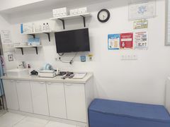 -世龙世家灰指甲·甲沟炎·跖疣护理·修脚(东江湾路店)