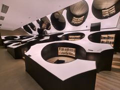 -涨巢·潮玩水疗局