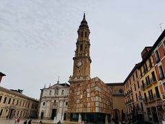 -皮拉尔圣母圣殿主教座堂