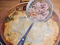 -洱火云南酸菜牛肉火锅(石景山当代商城店)