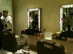 化妆间和可爱的经理-圣安娜美业