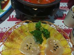 -刘姐啤酒鱼民族演艺餐厅(西街总店)