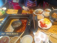 -老牌坊云南鱼豆花火锅(爱建店)