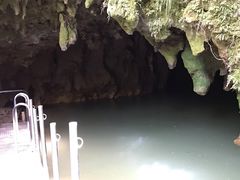 -怀托摩萤火虫洞