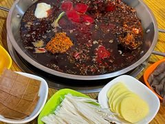 -毛毛老火锅(八年观音桥店)