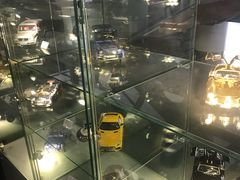 -奔驰北京极光星徽(四元桥店)