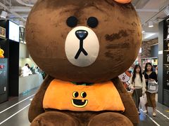 -LINE FRIENDS Garosu-gil Flagship Store
