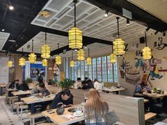 大堂-锅里锅外地锅鸡
