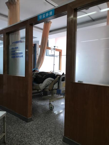 上海杨思医院-"过年了,还是有很多病人,我也在其中,肺炎.