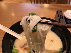 -胖子鱼粉(采霞街店)